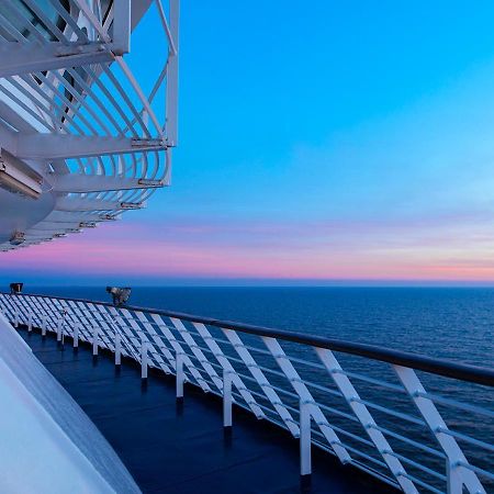 Viking Line Ferry Gabriella - One-Way Journey From Helsinki To Stockholm Hotel Buitenkant foto